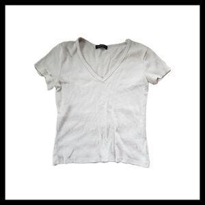🎈5/$10🎈 Women's White V-Neck Ribbed Top